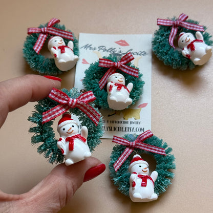 Christmas Snowman wreath brooch