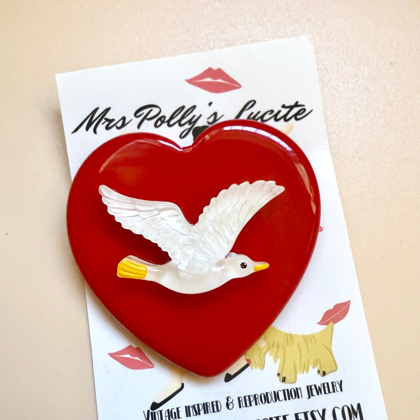 Valentine heart Seagull in love brooch