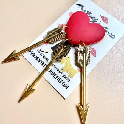 Heart arrows brooch