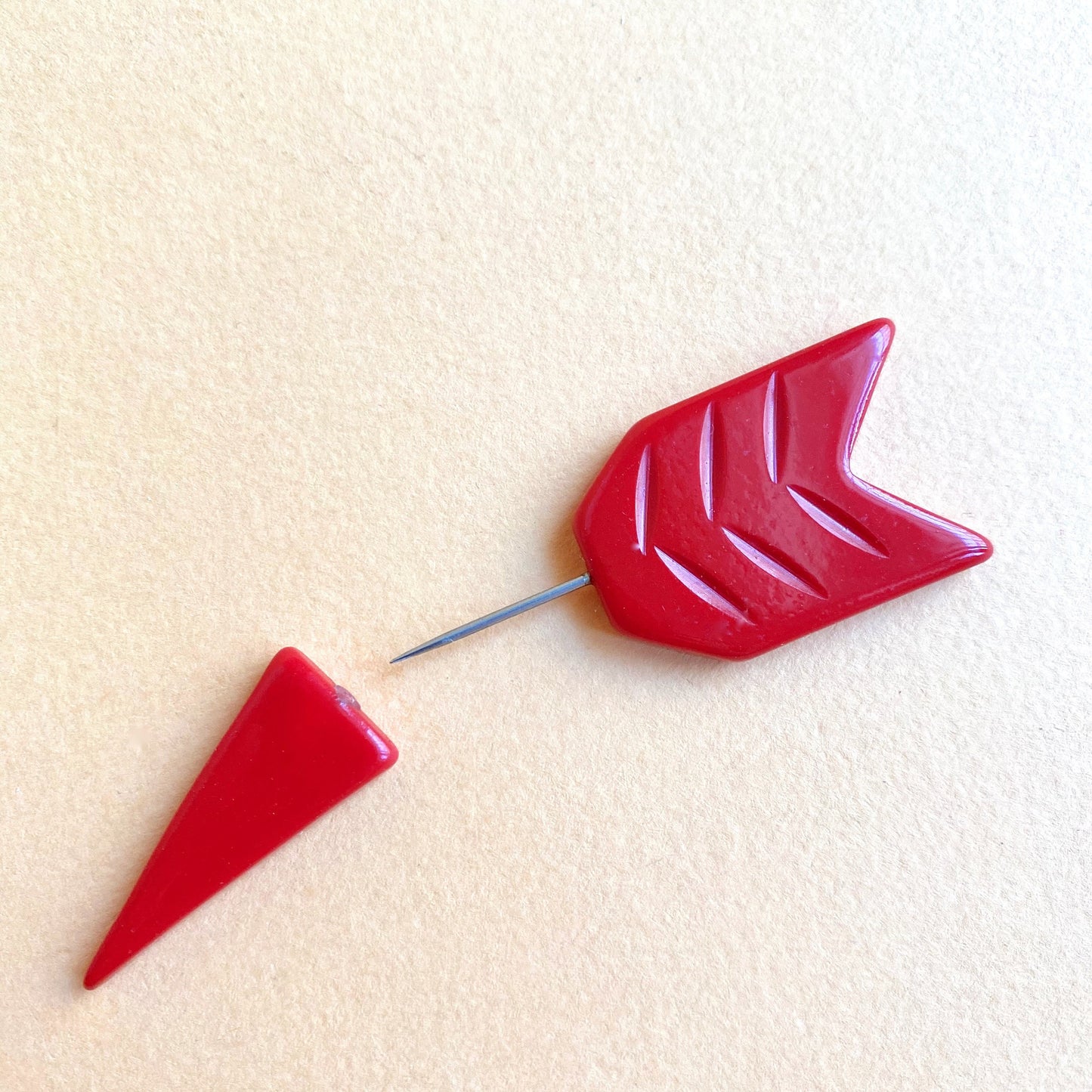 Elegant Red Poison Arrow Stick Pin Resin Brooch