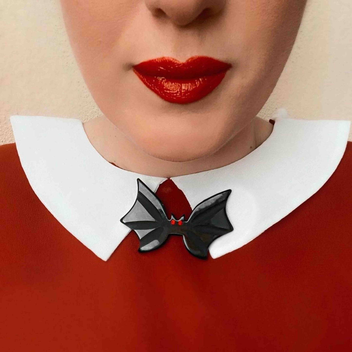 Les Vampire brooch