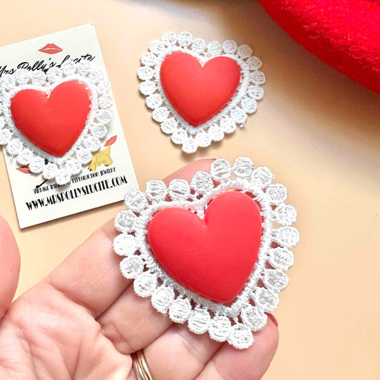 Heart Lace brooch