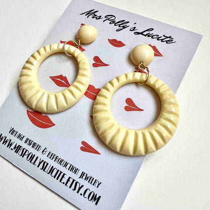 Cream Twist Resin Hoop Earrings