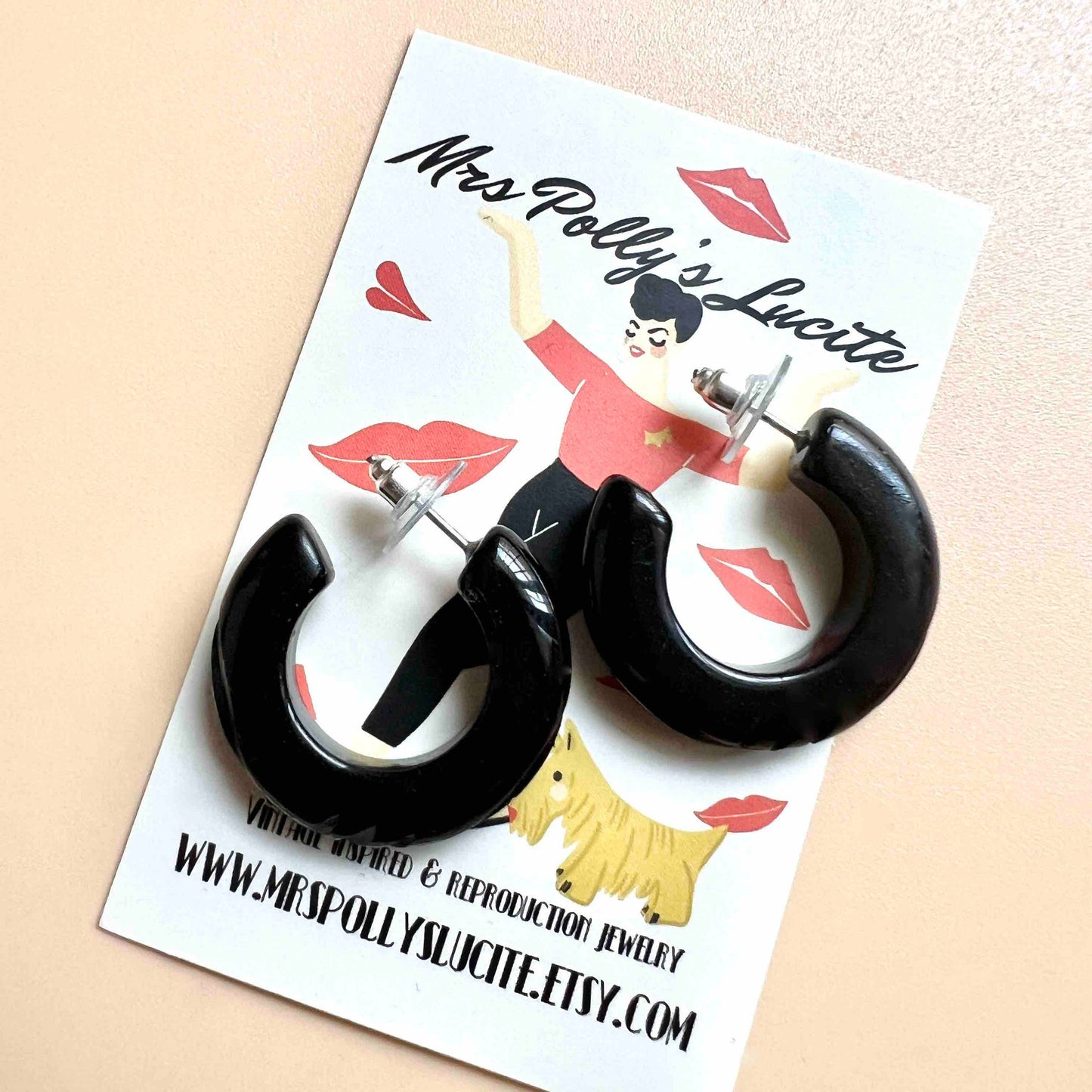 Waves Black hoop Earrings