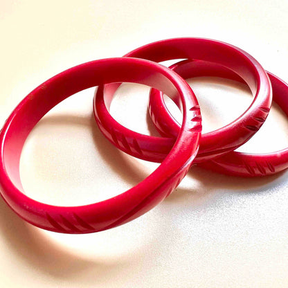 Waves Red Resin Bangle