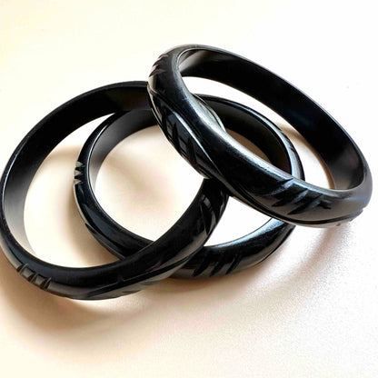 Waves Black Resin Bangle