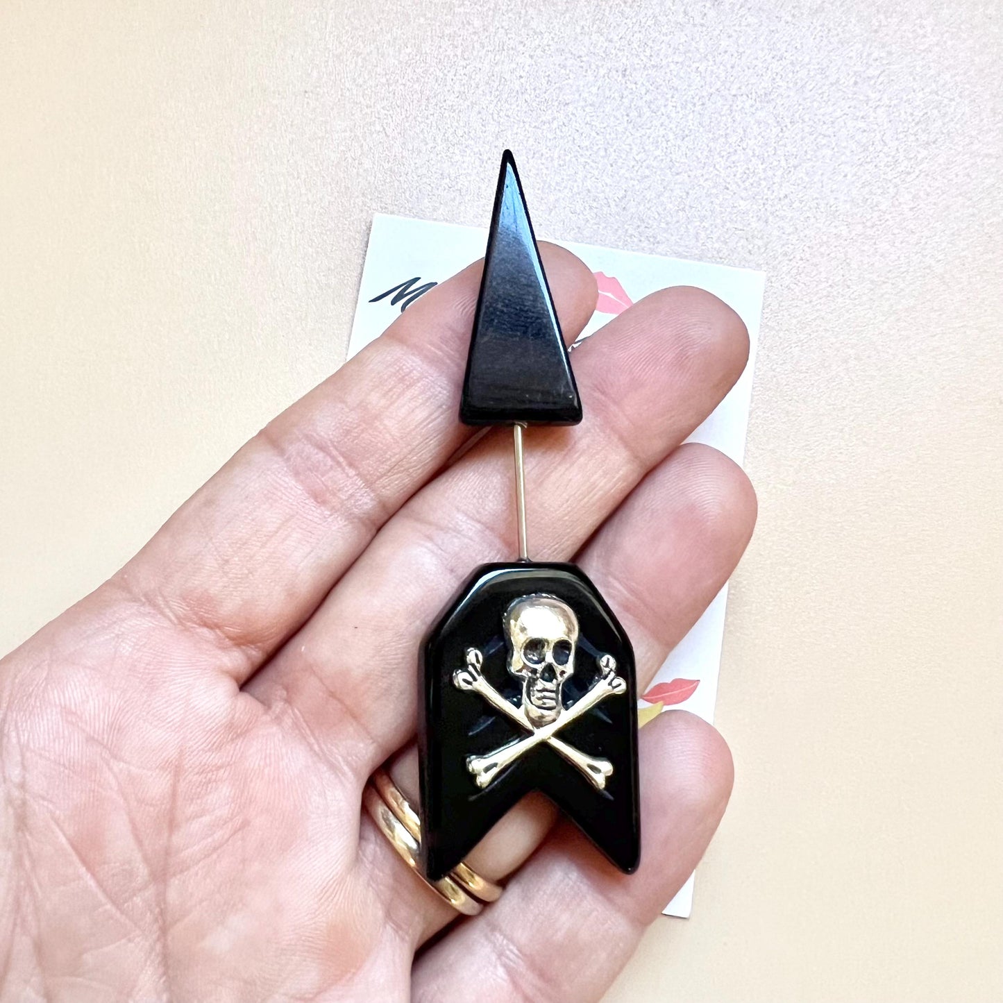 Bones and skull Poison Arrow Stick Pin Resin Brooch